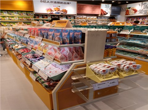 零食店店货架200㎡案例