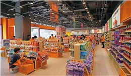 这家三只松鼠国民零食店货架设计真不错