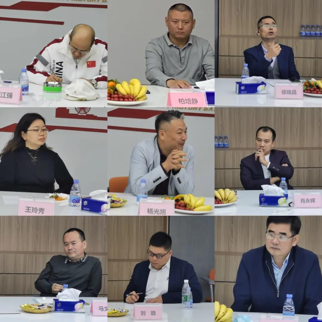 吉秀尔展示应邀出席论坛